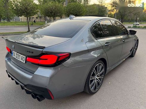 BMW 5 серия 2017 - фото 9
