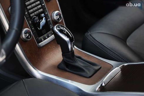 Volvo XC70 2016 - фото 22