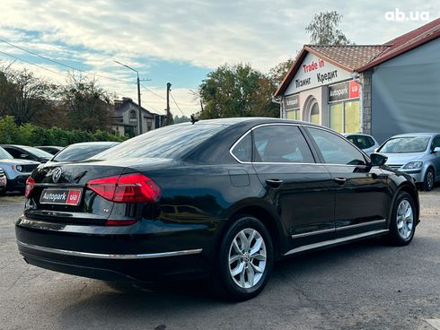 Volkswagen Passat 2015 черный - фото 10