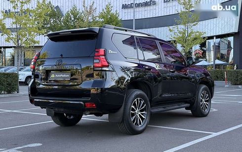 Toyota Land Cruiser Prado 2018 - фото 16