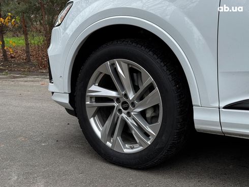 Audi Q7 2023 белый - фото 54