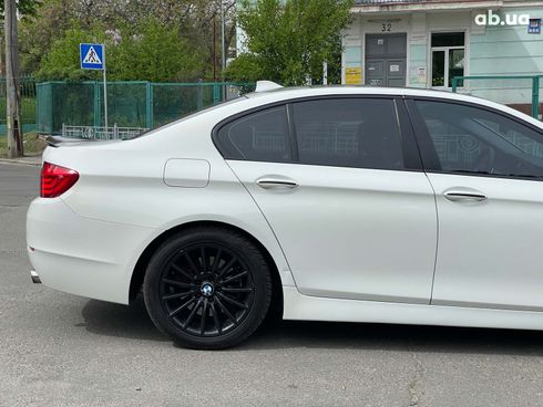 BMW 5 серия 2012 белый - фото 5