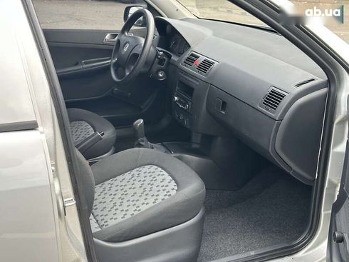 Skoda Fabia 2006 - фото 21