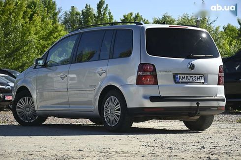 Volkswagen Touran 2009 - фото 9