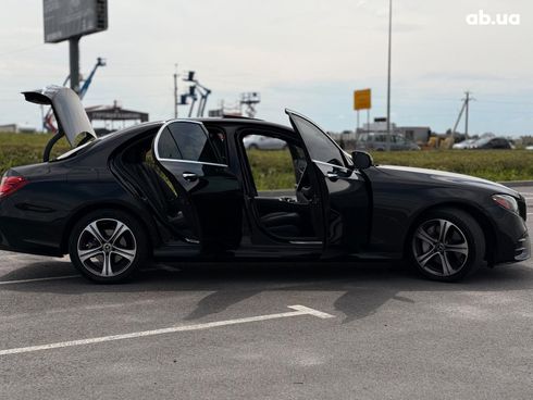 Mercedes-Benz E-Класс 2019 черный - фото 34