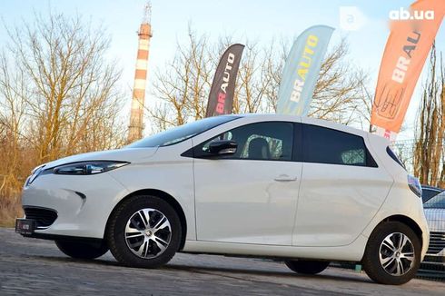 Renault Zoe 2016 - фото 16