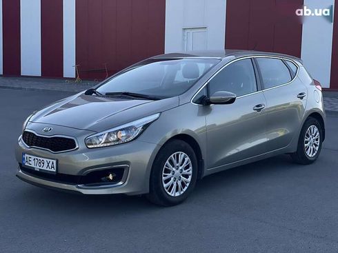 Kia Cee'd 2016 - фото 8