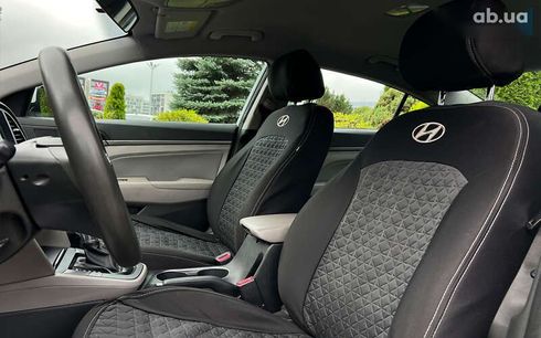 Hyundai Elantra 2016 - фото 15