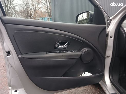 Renault Megane 2016 серый - фото 10