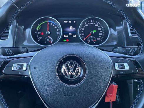 Volkswagen e-Golf 2020 - фото 28