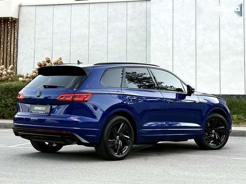 Volkswagen Touareg 2022 - фото 18