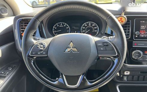 Mitsubishi Outlander 2018 - фото 13