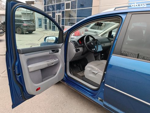 Volkswagen Touran 2007 синий - фото 20