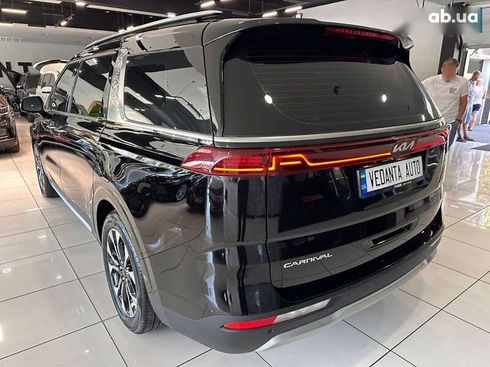 Kia Carnival 2022 - фото 8