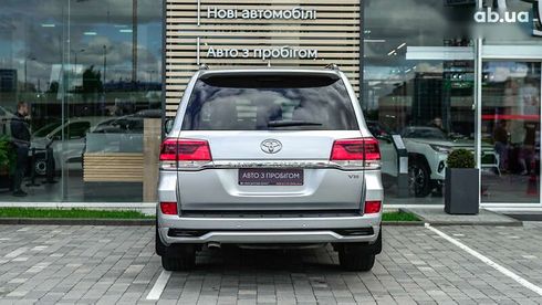 Toyota Land Cruiser 2016 - фото 4