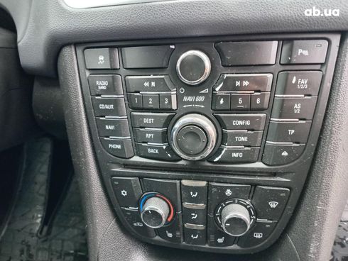 Opel Meriva 2012 белый - фото 24