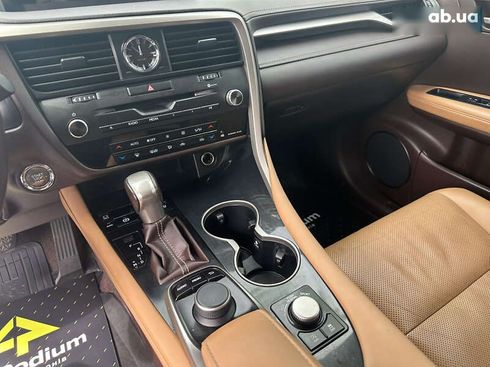 Lexus RX 2017 - фото 18