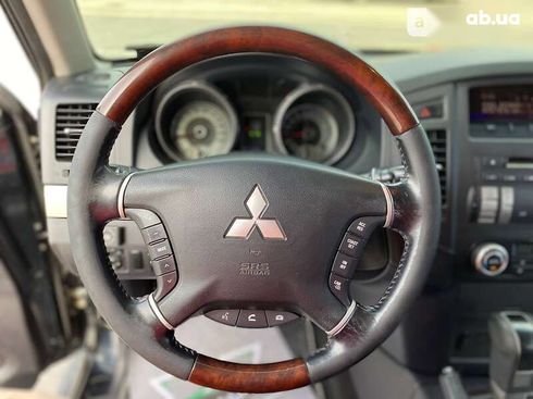 Mitsubishi Pajero 2010 - фото 19