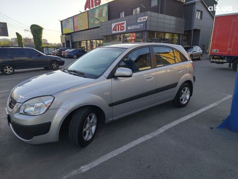 Kia Rio 2008 серебристый - фото 15