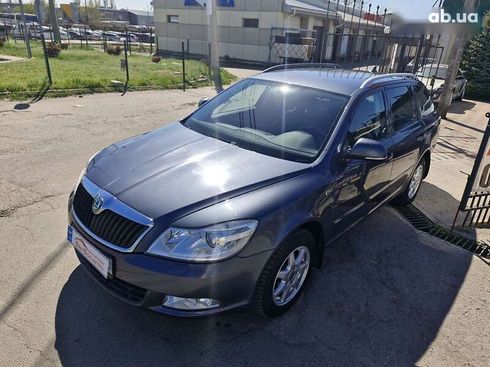 Skoda Octavia 2010 - фото 3