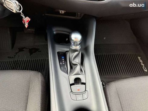 Toyota C-HR 2019 - фото 25