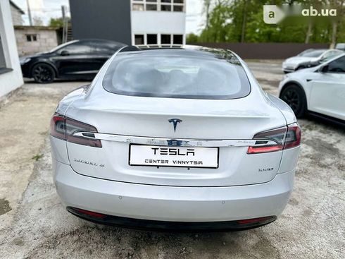 Tesla Model S 2018 - фото 13