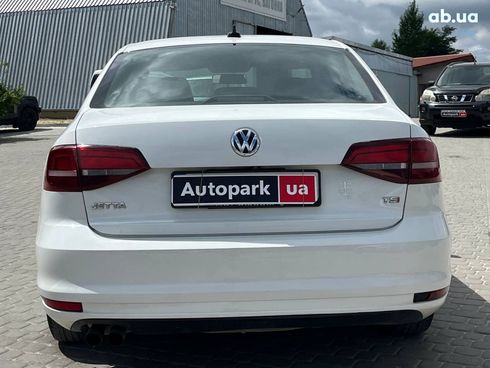 Volkswagen Jetta 2016 белый - фото 39