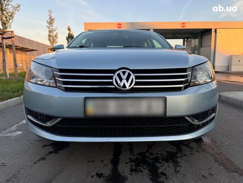 Volkswagen Passat 2012 голубой - фото 13