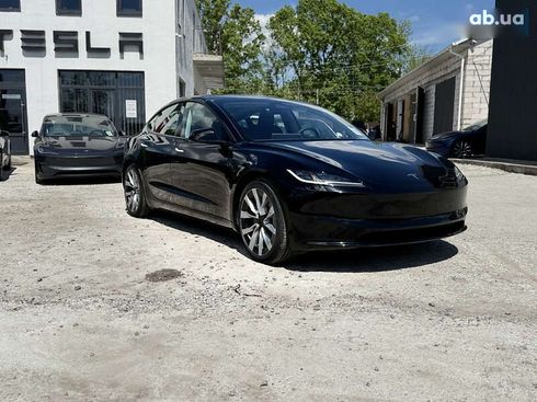 Tesla Model 3 2024 - фото 8