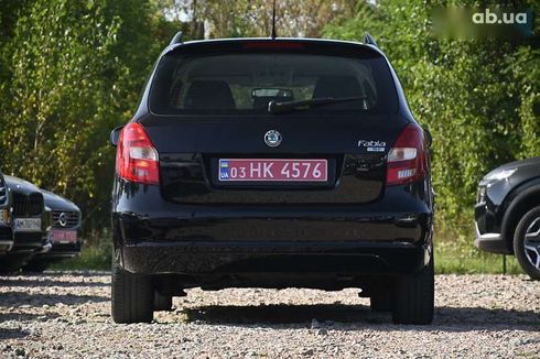 Skoda Fabia 2009 - фото 12