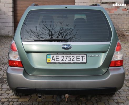 Subaru Forester 2006 зеленый - фото 11