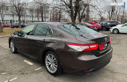 Toyota Camry 2019 - фото 20