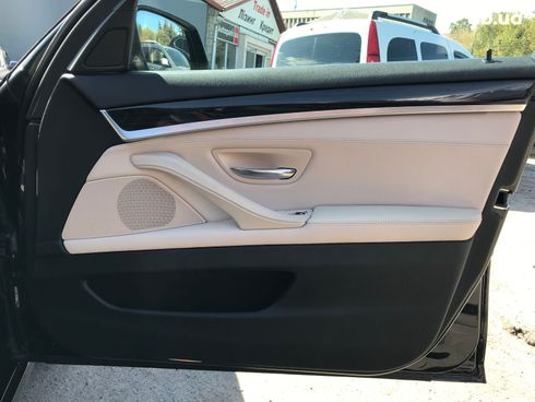 BMW 5 серия 2015 черный - фото 64