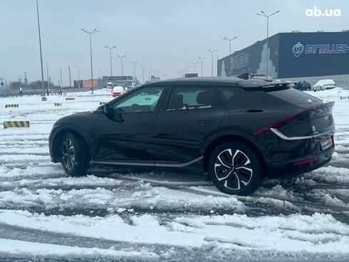 Kia EV6 2022 черный - фото 12
