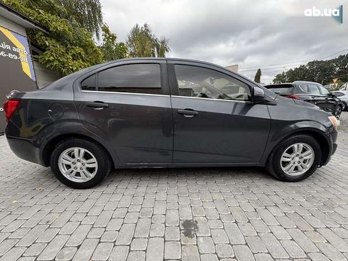 Chevrolet Sonic 2013 - фото 16