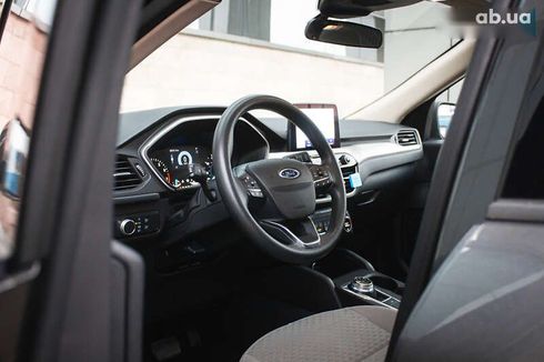 Ford Escape 2020 - фото 8