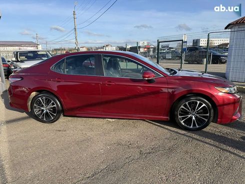 Toyota Camry 2017 - фото 6