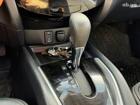 Nissan Rogue 2015 белый - фото 31