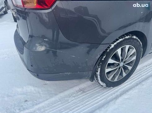 Kia Carnival 2017 - фото 5