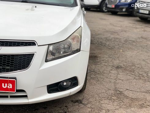 Chevrolet Cruze 2012 белый - фото 9