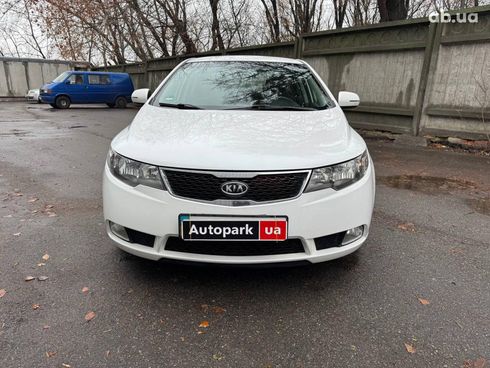 Kia Cerato 2011 белый - фото 2