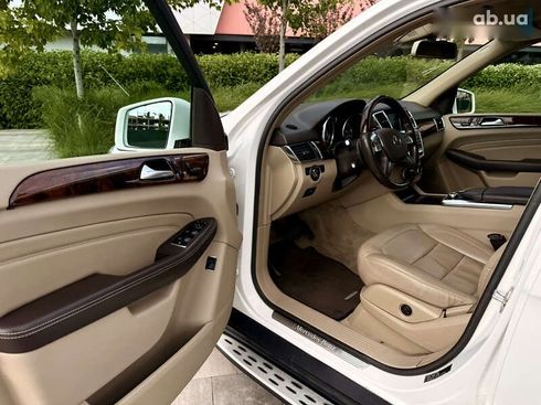 Mercedes-Benz M-Класс 2015 - фото 16