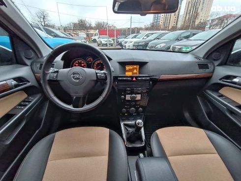 Opel Astra 2007 серый - фото 14