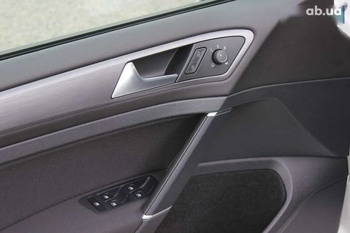 Volkswagen e-Golf 2019 - фото 23