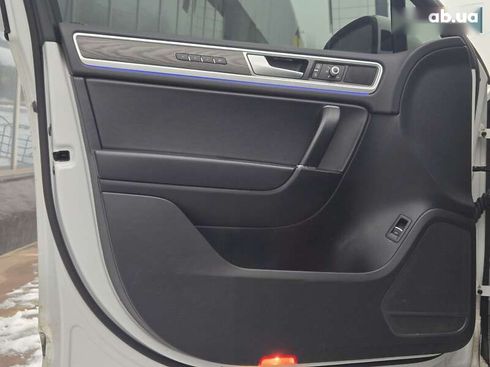 Volkswagen Touareg 2015 - фото 16