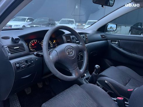 Toyota Corolla 2002 серый - фото 17
