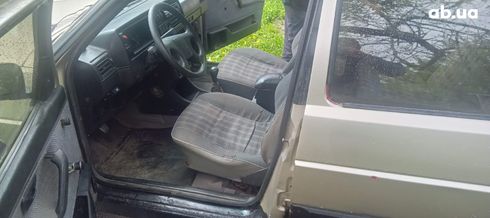 Volkswagen Jetta 1986 бежевый - фото 6