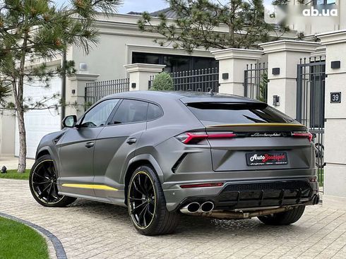 Lamborghini Urus 2022 - фото 10