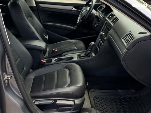 Volkswagen Passat 2014 серый - фото 26