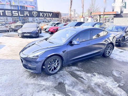 Tesla Model 3 2022 - фото 12